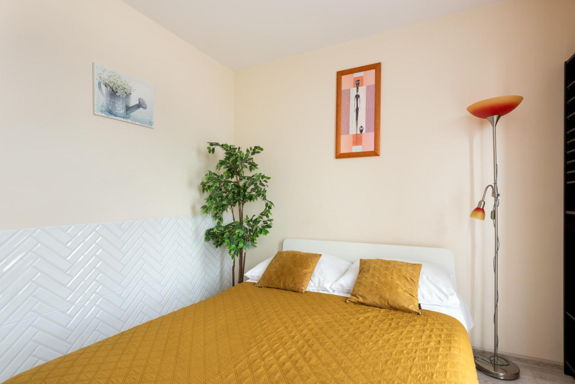 Cozy Modern Apartment Astoria Magic Orange Old Town Краков Экстерьер фото